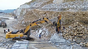 Divisor de roca hidráulico PL-2000L en funcionamiento