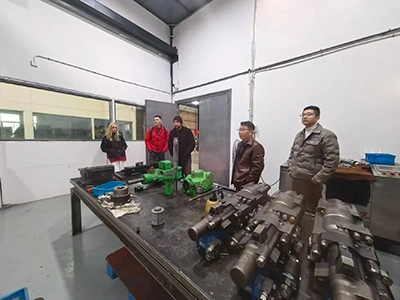 Visita estratégica de una delegación de clientes rusos