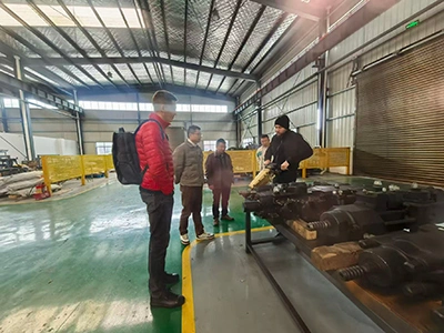 Visita estratégica de una delegación de clientes rusos